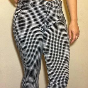Black and White Plaid print